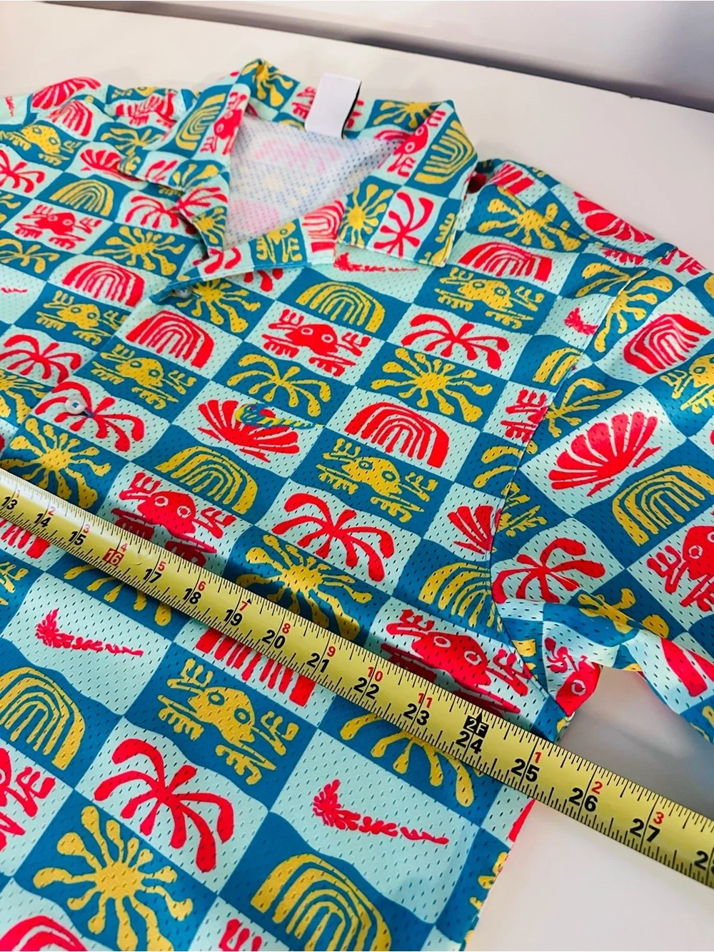 Nike Men’s Mesh Hawaiian Resort Camp Shirt Tropical Short Sleeve Polo Bold